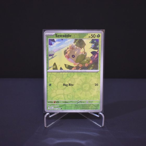 Sewaddle, 001/086, White Flare (WHT), Reverse Holo (RH), Kartu Pokemon, [#1]